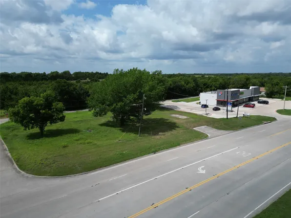 435 E Audie Murphy Pkwy, Farmersville, TX 75442