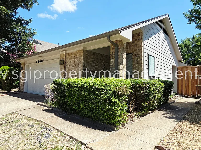 2408 Centaurus Dr — Photo 23