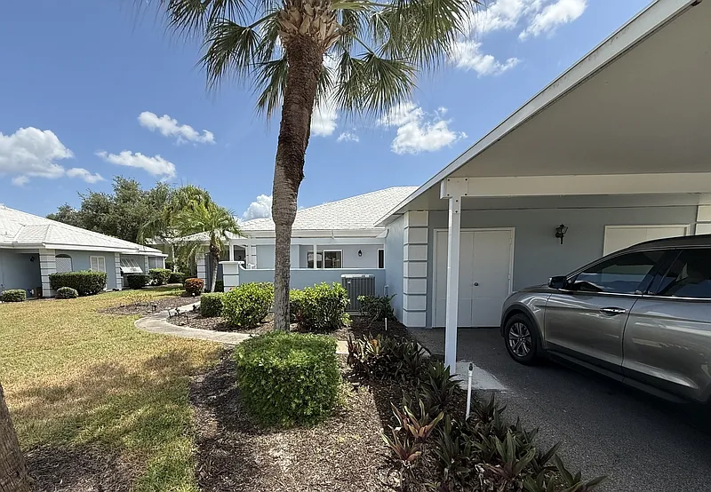2 bed, 2.0 bath, 1319 sqft, $2,300 — Photo 1