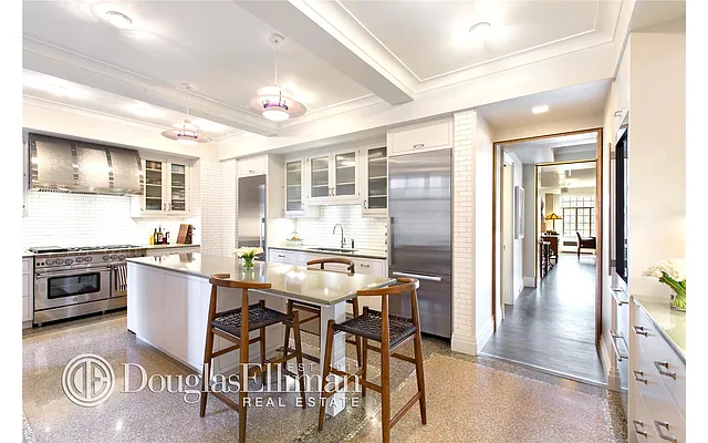 Sold by Douglas Elliman | media 20