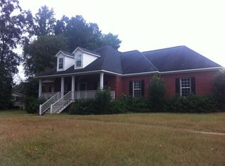 310 Twin Lakes Dr, Gray, GA 31032