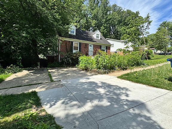 3rd image of 10614 Glenwild Rd