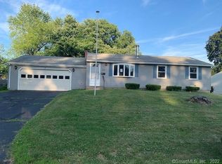 23 Litchfield Dr, Enfield, CT 06082