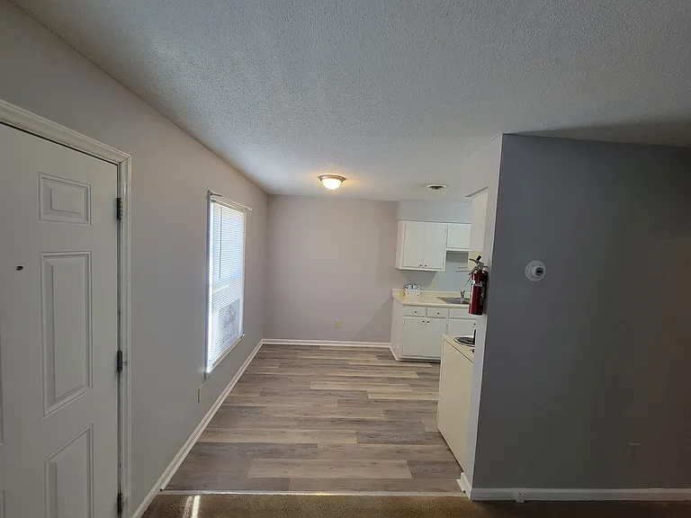 309 Somers Ave #D — Photo 3
