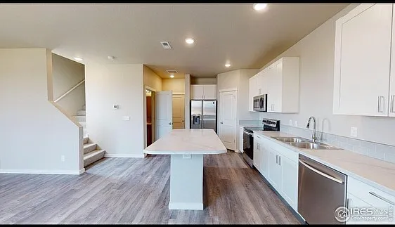 3 bed, 1385 sqft, $2,600 — Photo 2