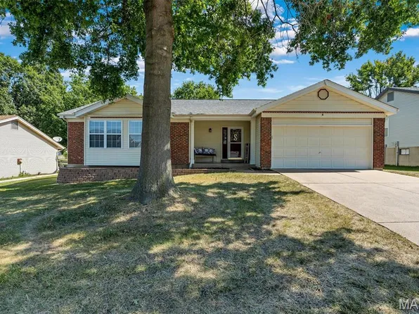 264 Brougham Dr, O'Fallon, MO 63368