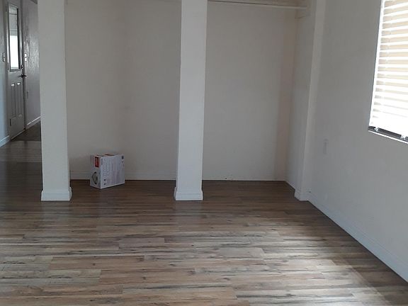 4th image of 1114 Oakland Cir