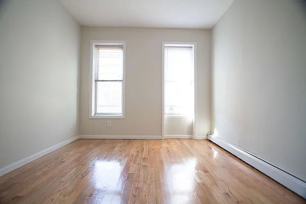 Rented by Nooklyn NYC LLC | media 18