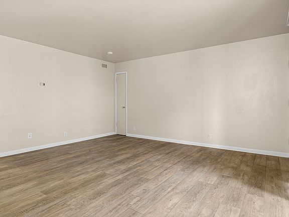4th image of 1090 Clyde Ave Unit 2