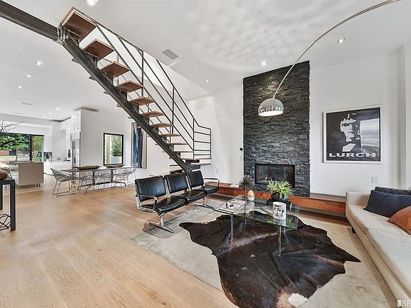 5th image of 155 Caselli Ave