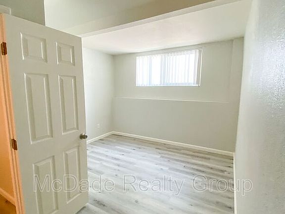 5th image of 902-906 Melrose St #For