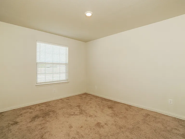 11910 Nucio Rdg — Photo 13