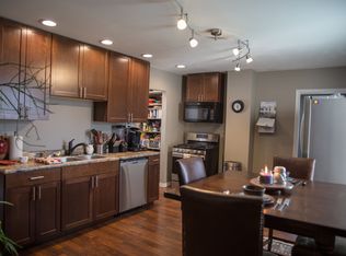 702 4th St, Buffalo, IA 52728