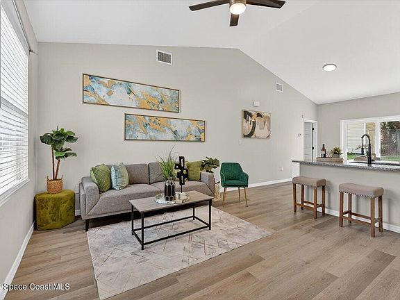 4th image of 2023 Sherry St