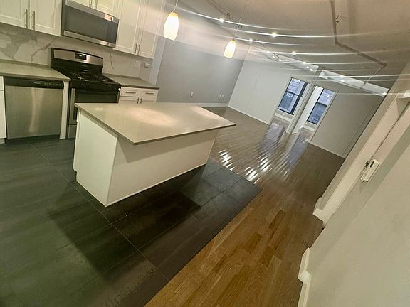 4th image of 154 W 27th St #5