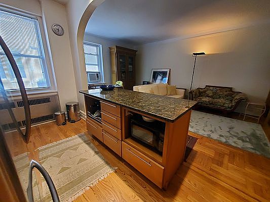 3rd image of 41-20 46th St APT 4A