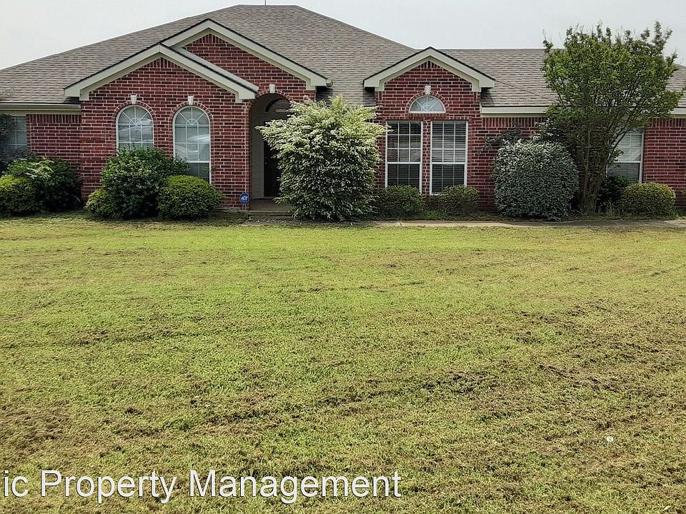 1st image of 113 Langley Ct