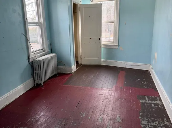 (undisclosed Address), Hempstead, NY 11550