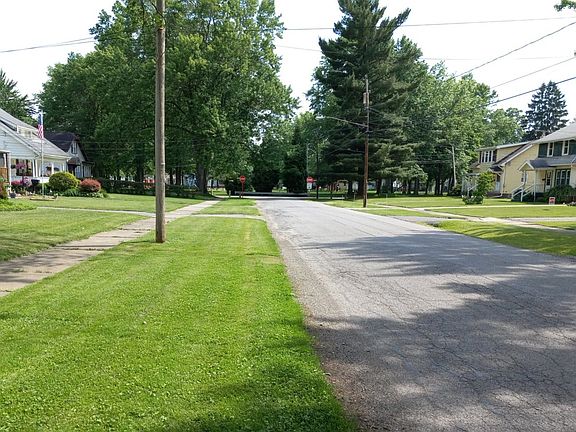 4th image of 1041 Central Parkway Ave SE