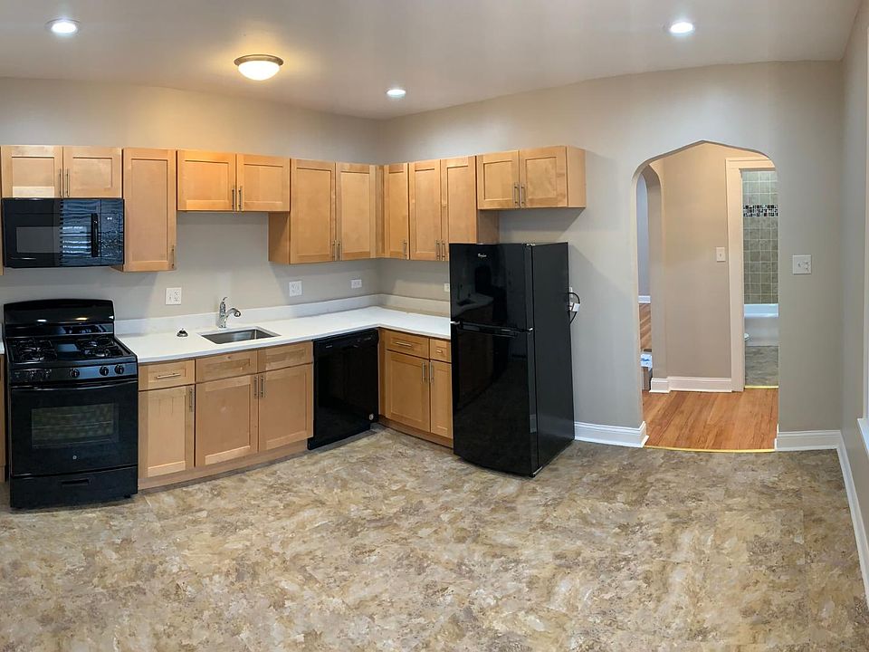 1st image of 10631 S Hale Ave APT 2E