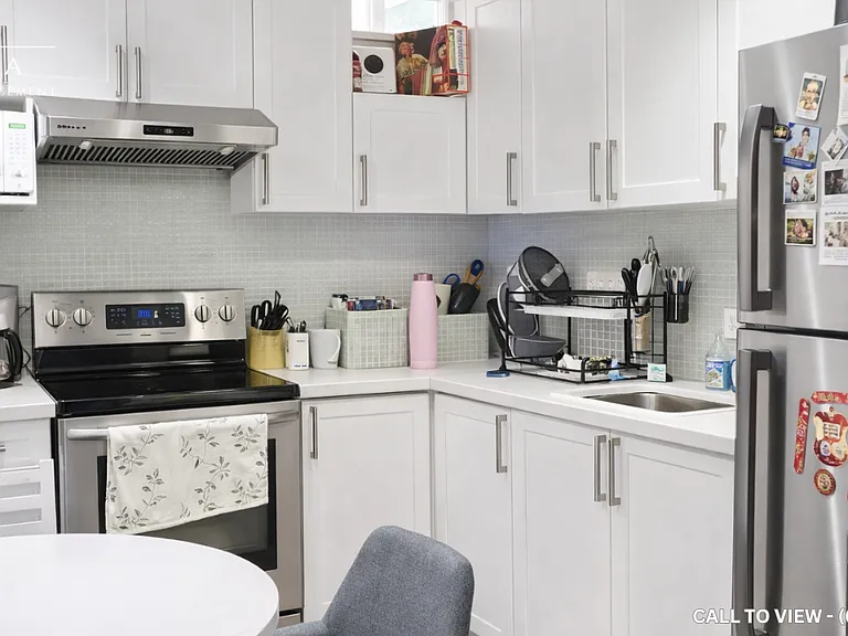 9 Mantz Cres #2 — Photo 2