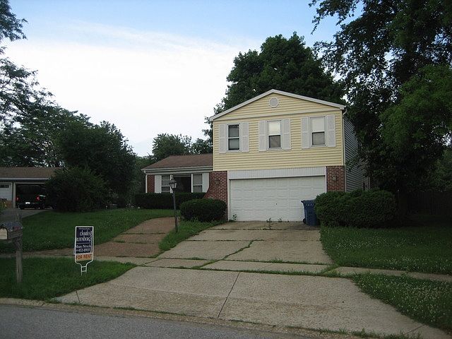 1st image of 24W580 Parkview Ct