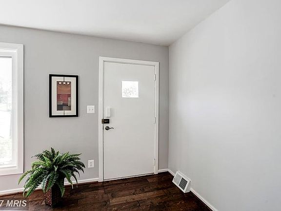5th image of 5918 La Vista Dr