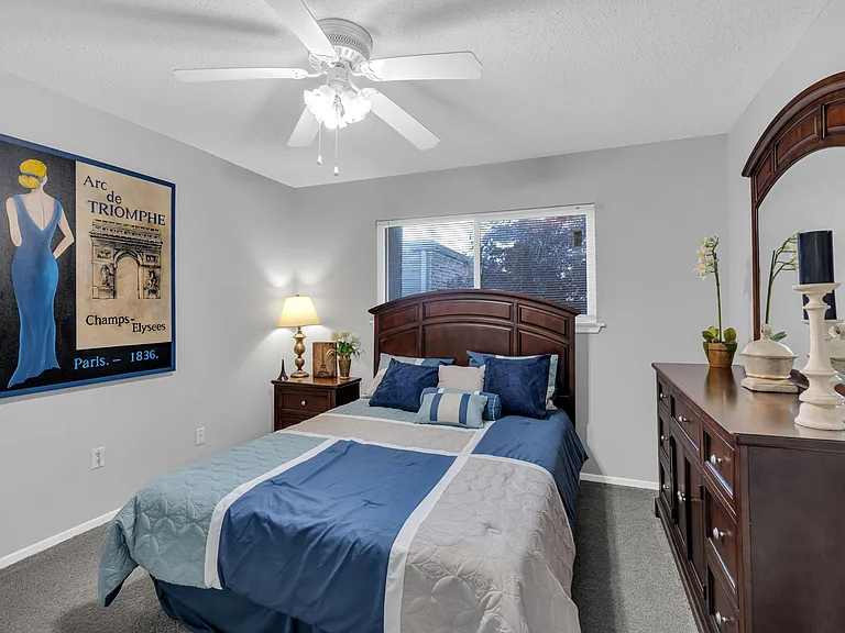 Windsong Apartments — Photo 25