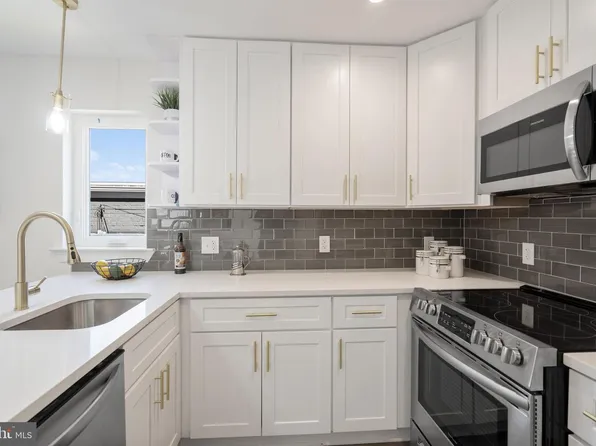 4442 B St SE #5, Washington, DC 20019