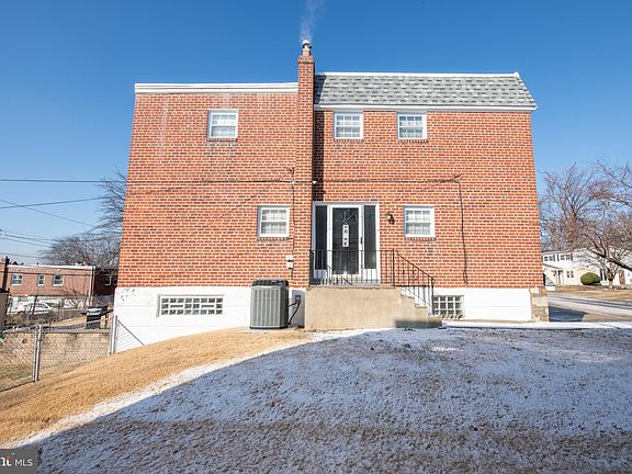 3rd image of 640 Artwood Dr