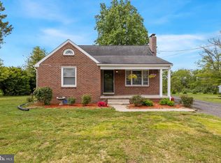 798 Fairview Dr, Hanover, PA 17331