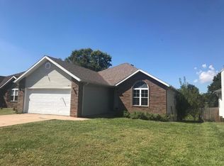951 W Birch St, Nixa, MO 65714