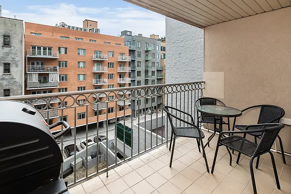 Rented by Douglas Elliman | media 14