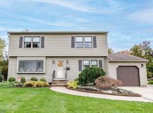 55 Old Post Rd, Edison, NJ 08817