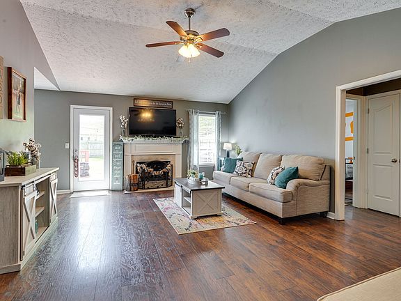 5th image of 2809 Wellington Pl
