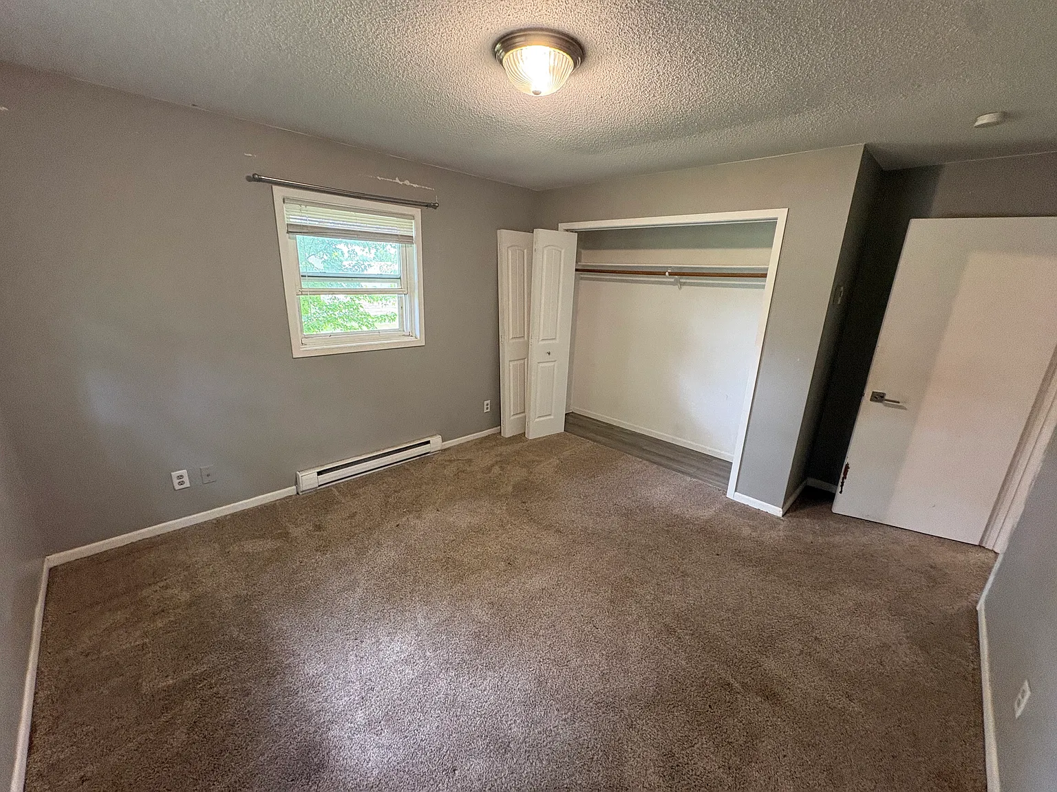 2 bed, $1,150 — Photo 2