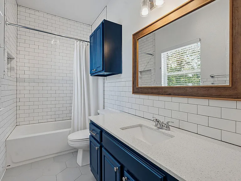 2720 Oak Springs Dr — Photo 16