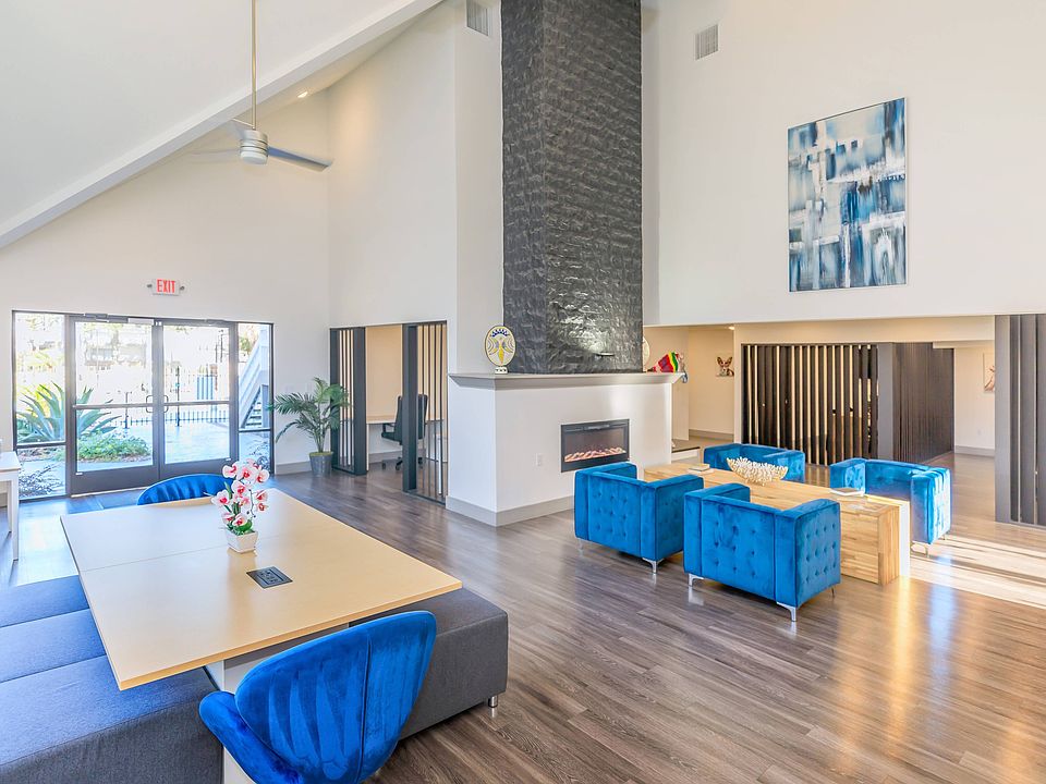Leasing Center