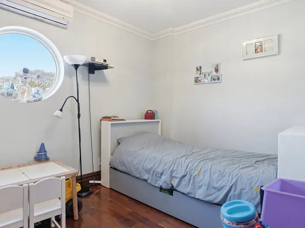 4051 Nostrand Avenue image 26 of 37