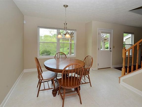 5th image of 7983 Laurelwood Dr