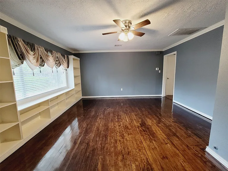 7535 Thurow St — Photo 6