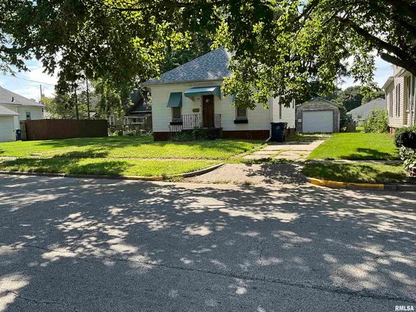228 S C St, Monmouth, IL 61462