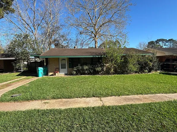 2329 Ledoux Cir, Opelousas, LA 70570