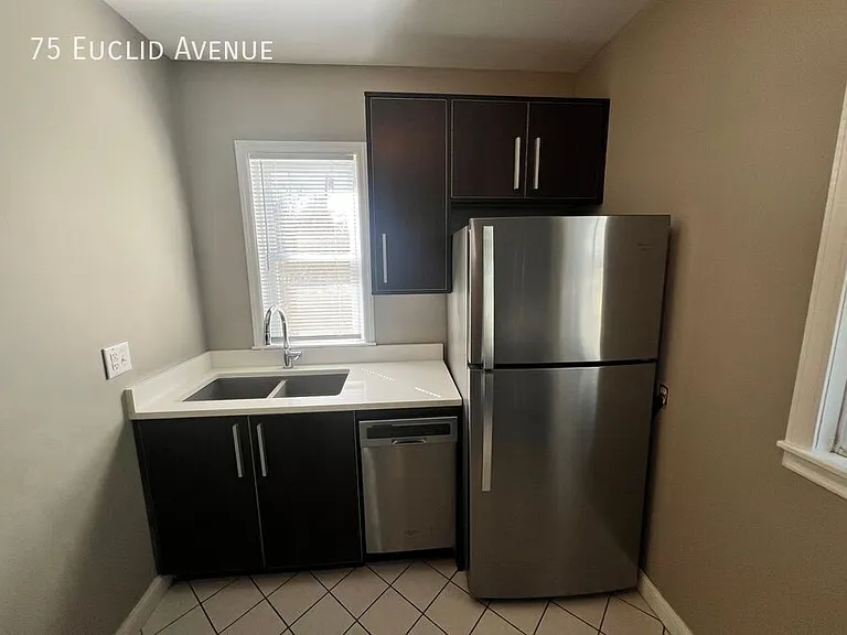 75 Euclid Ave — Photo 10