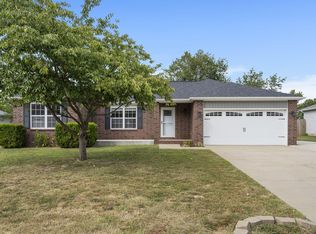 2303 E Lee St, Republic, MO 65738