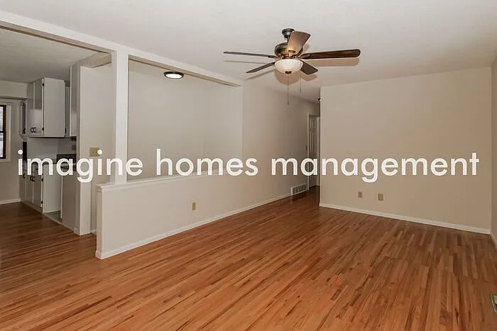 4 bed, 2.0 bath, 2077 sqft, $2,695 — Photo 4