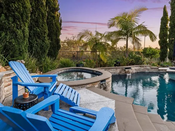 2367 Lapis Rd, Carlsbad, CA 92009