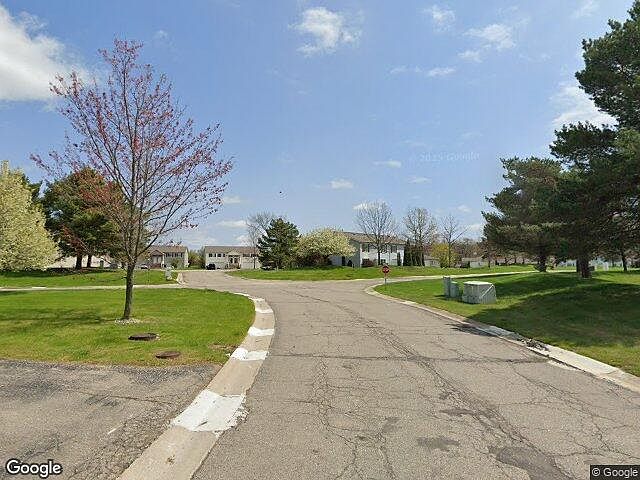 Exterior Neighborhood (street photo)