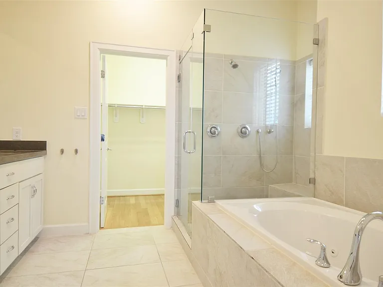 3408 La Branch St #B — Photo 18