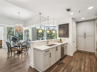 2795 Peachtree Rd NE UNIT 302, Atlanta, GA, 30305